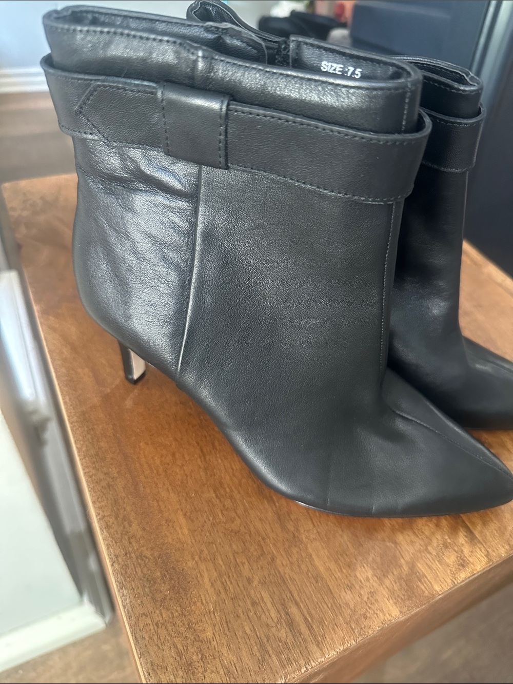 Banana Republic Black Leather Pointed Toe Ankle Boots